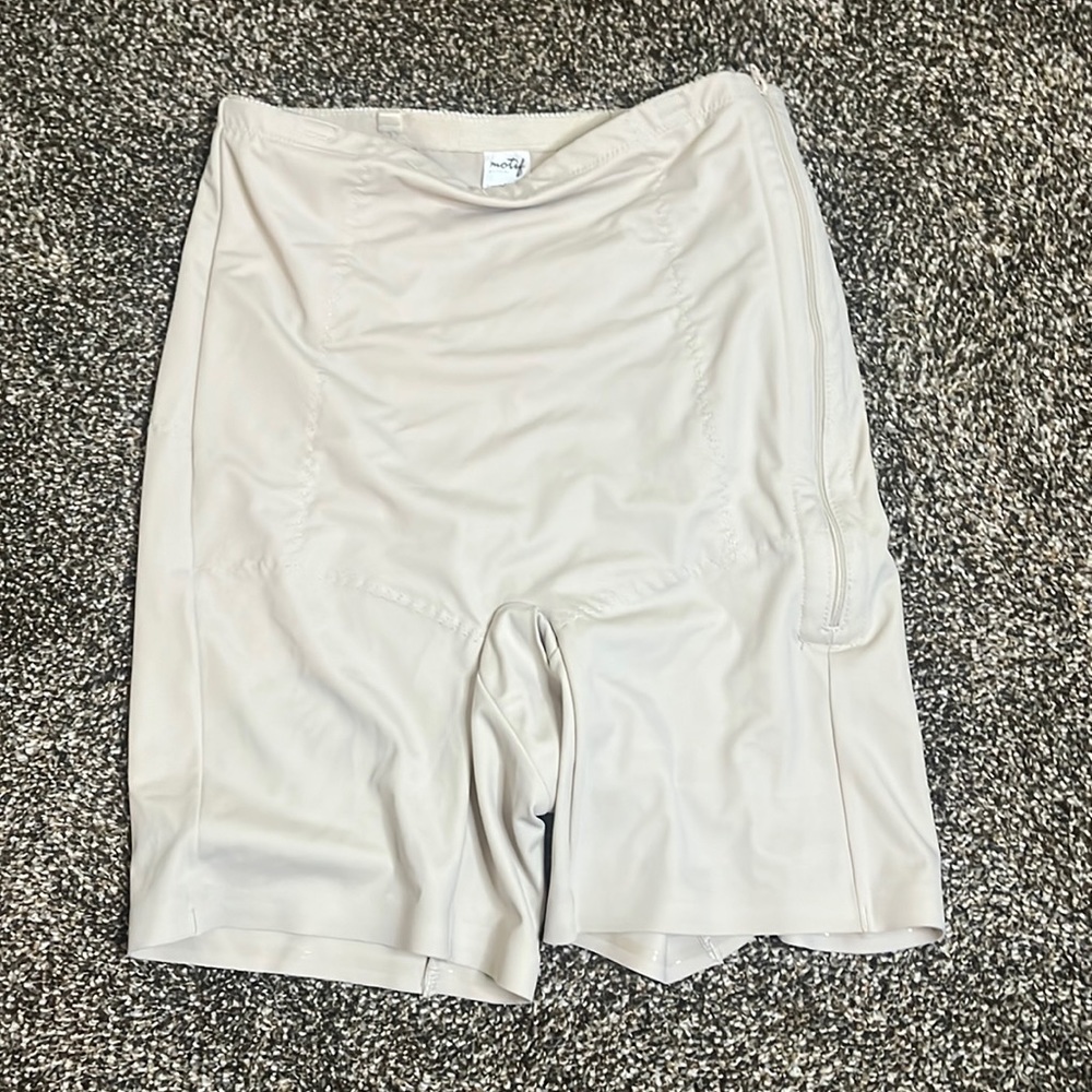 Motif Medical Postpartum Recovery Girdle